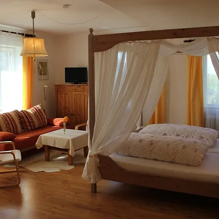 Neuhof 3*