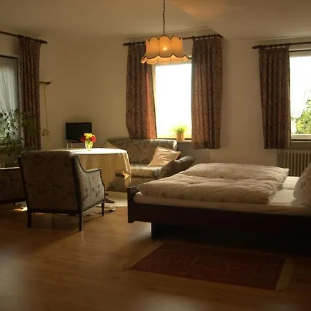 Отель Neuhof 3*